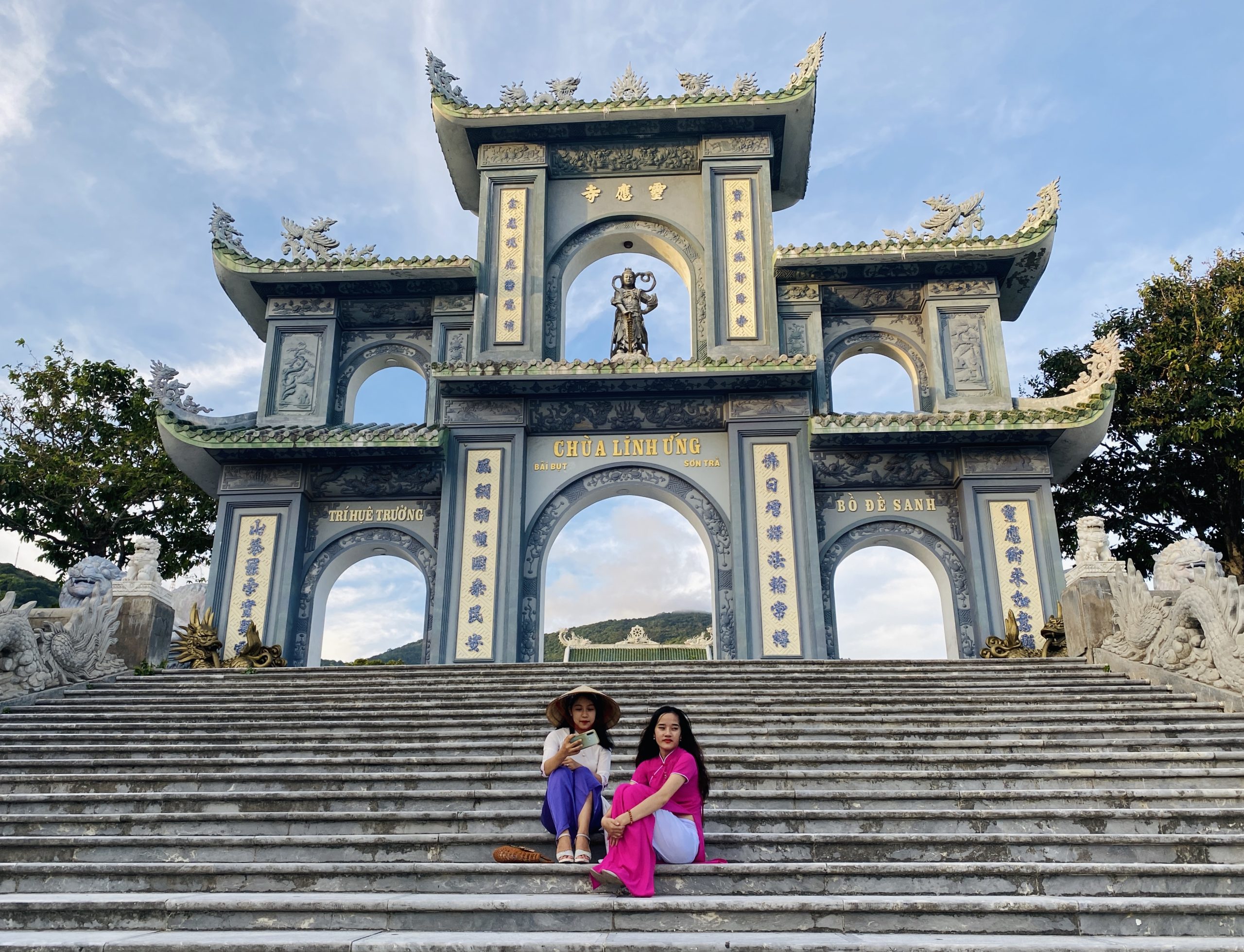 Chùa Linh Ứng - địa điểm du lịch tâm linh nổi tiếng 